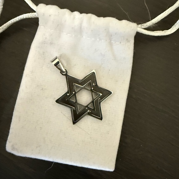 Stainless steel Star of David with gray enamel inlay - new never worn - Picture 2 of 3